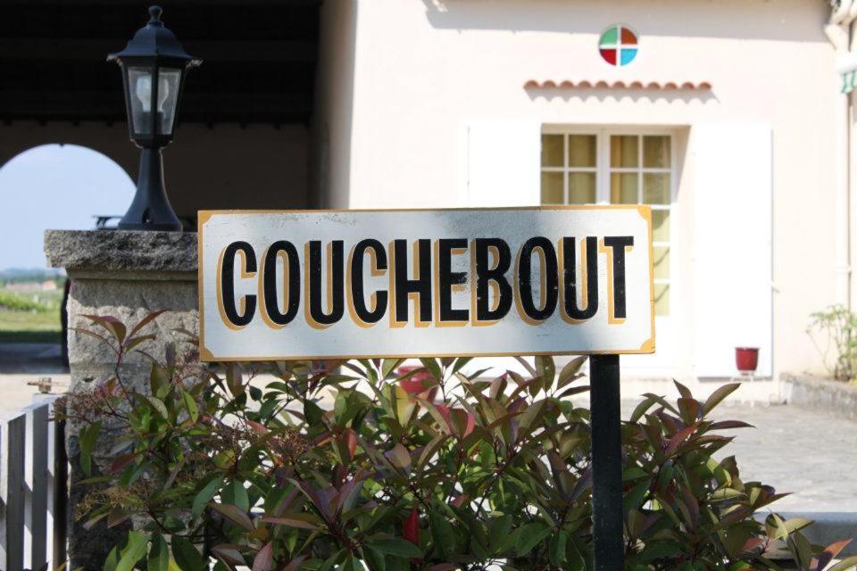 Bed and Breakfast Chateau Couchebout Pugnac Екстер'єр фото